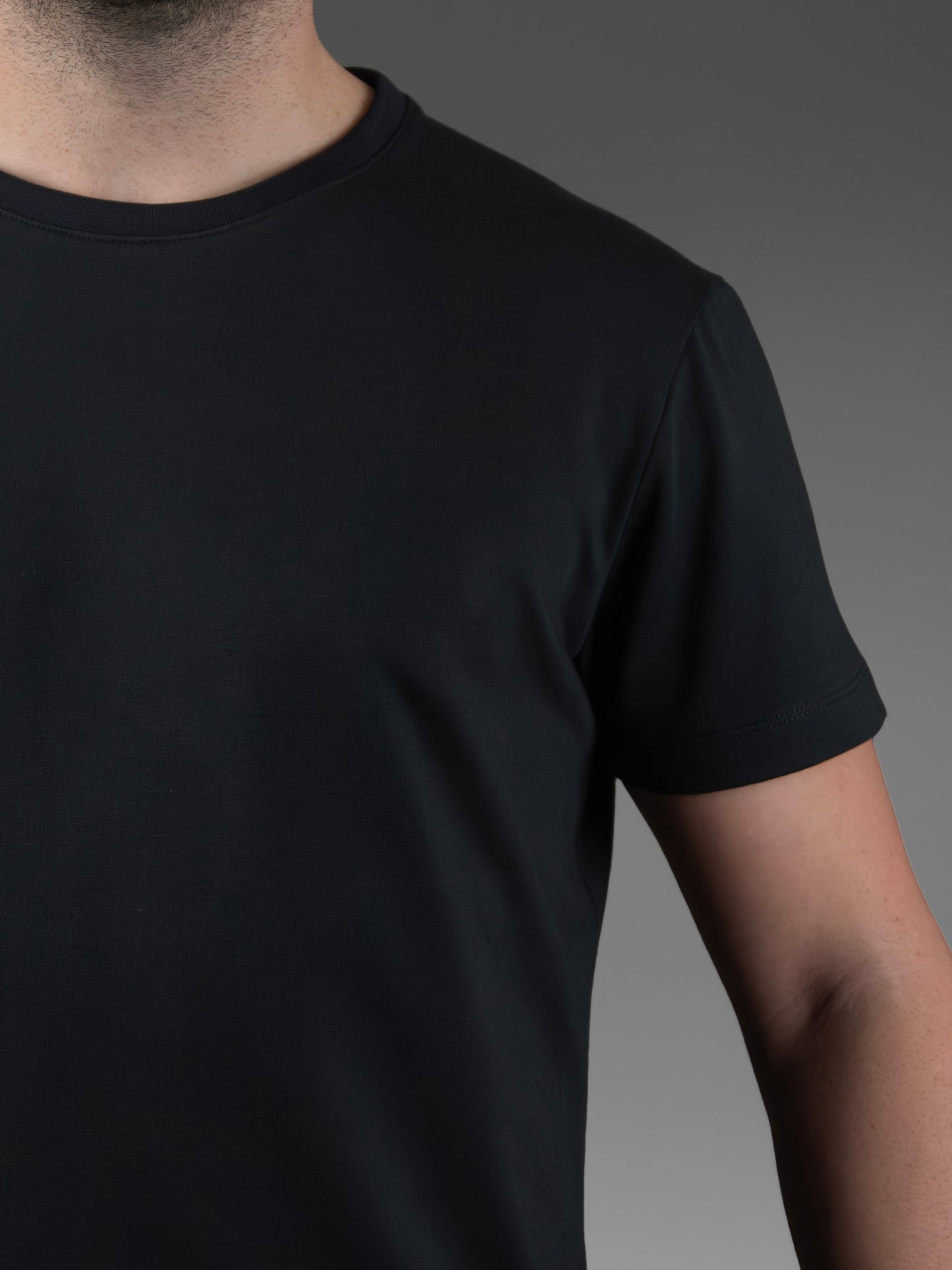 Camiseta hombre negra