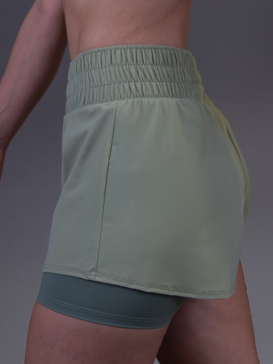 Short con legging interior verde