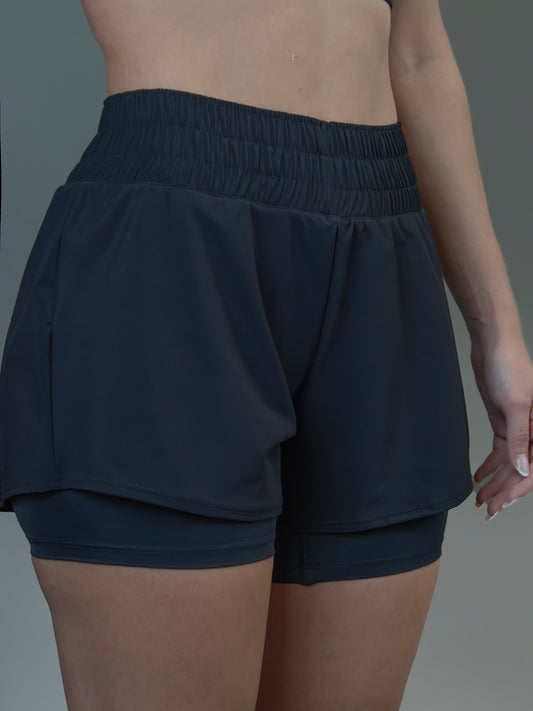 Short con legging interior negro